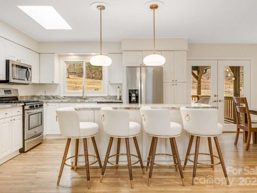 53 Jump Cove Road, Weaverville, NC 28787.  MLS# CAR4209397, YatesRealty ID 12056. 