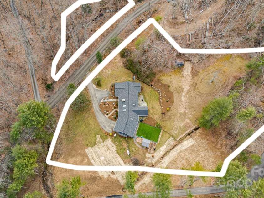 53 Jump Cove Road, Weaverville, NC 28787.  MLS# CAR4209397, YatesRealty ID 12056. Plenty of Space for Gardening/Pets/Privacy