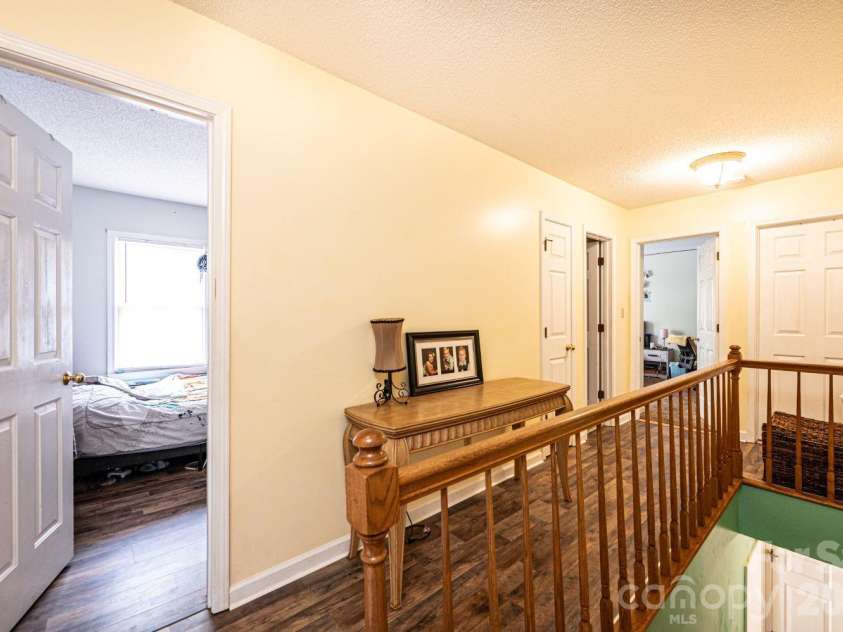 70 Sienna Drive, Hickory, NC 28601.  MLS# CAR4365038, YatesRealty ID 12057. 
