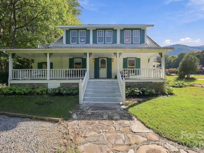 125 Timberline Drive, Maggie Valley, NC 28751.  MLS# CAR4430020, YatesRealty ID 12058. 