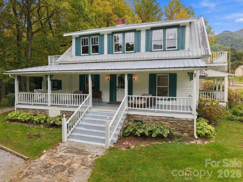 125 Timberline Drive, Maggie Valley, NC 28751.  MLS# CAR4430020, YatesRealty ID 12058. 