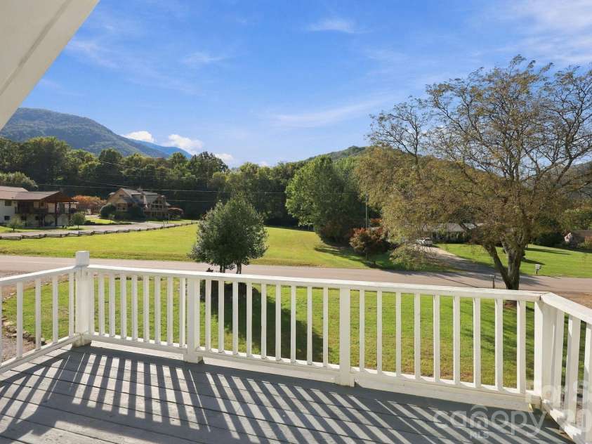 125 Timberline Drive, Maggie Valley, NC 28751.  MLS# CAR4430020, YatesRealty ID 12058. 