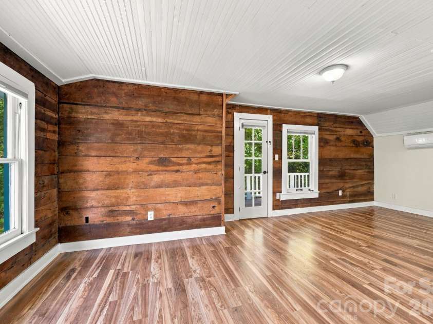 125 Timberline Drive, Maggie Valley, NC 28751.  MLS# CAR4430020, YatesRealty ID 12058. 