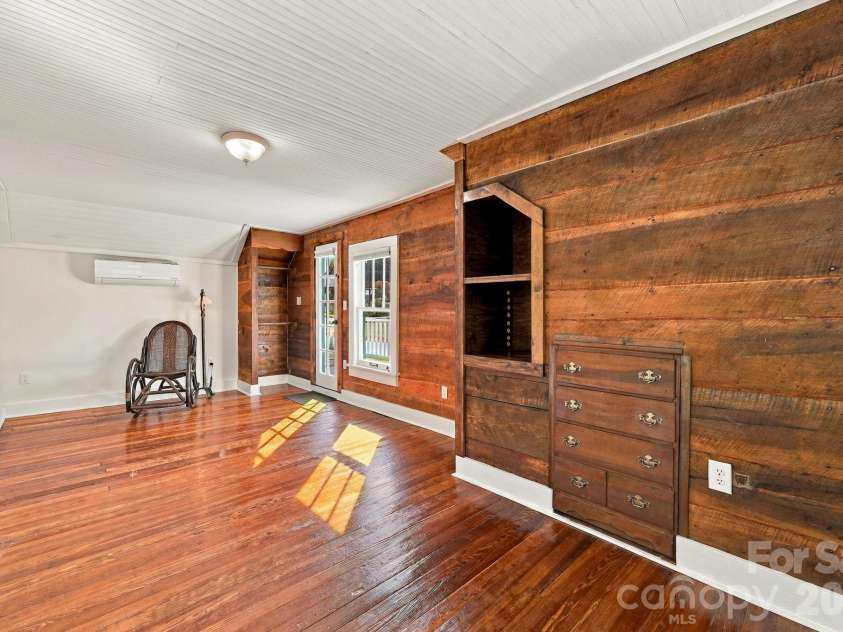 125 Timberline Drive, Maggie Valley, NC 28751.  MLS# CAR4430020, YatesRealty ID 12058. 
