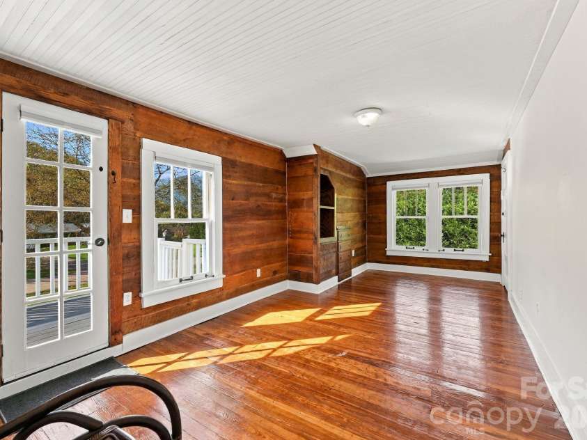 125 Timberline Drive, Maggie Valley, NC 28751.  MLS# CAR4430020, YatesRealty ID 12058. 