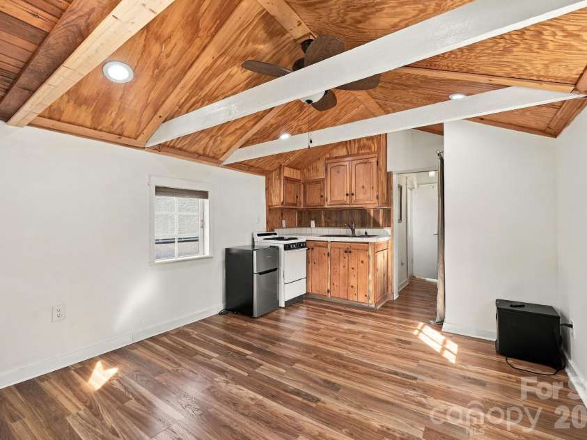 125 Timberline Drive, Maggie Valley, NC 28751.  MLS# CAR4430020, YatesRealty ID 12058. 