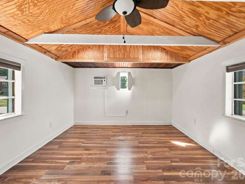 125 Timberline Drive, Maggie Valley, NC 28751.  MLS# CAR4430020, YatesRealty ID 12058. 