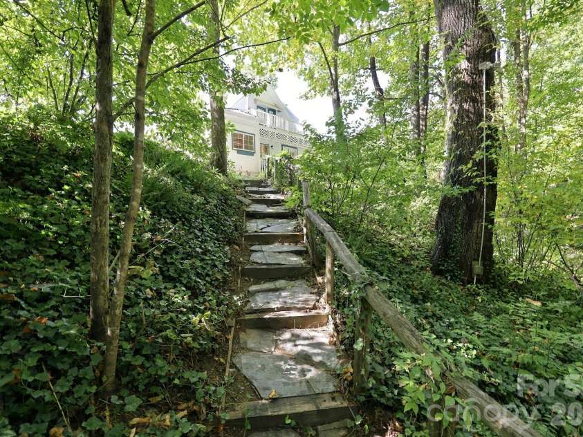 125 Timberline Drive, Maggie Valley, NC 28751.  MLS# CAR4430020, YatesRealty ID 12058. 