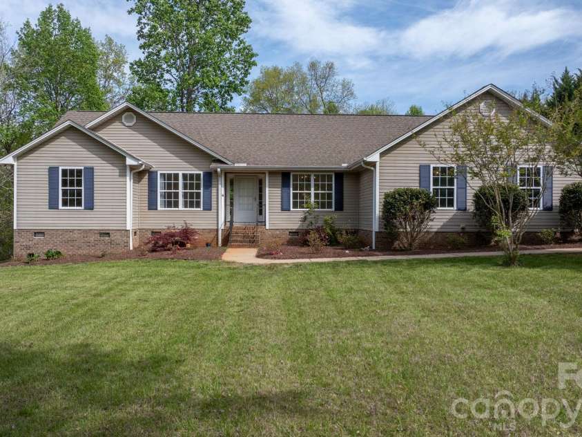 180 Cherry Blossom Lane, Stony Point, NC 28678.  MLS# CAR4365622, YatesRealty ID 12059. 