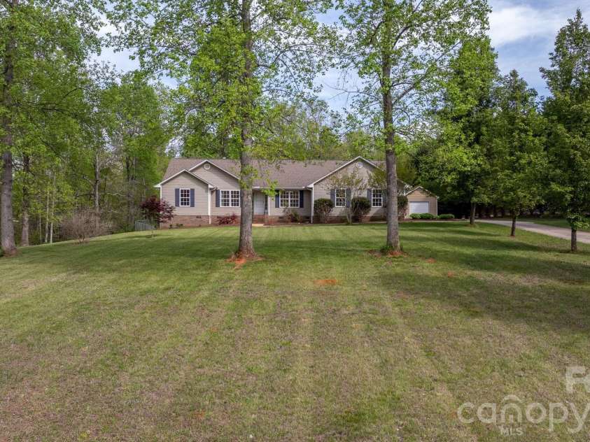 180 Cherry Blossom Lane, Stony Point, NC 28678.  MLS# CAR4365622, YatesRealty ID 12059. 
