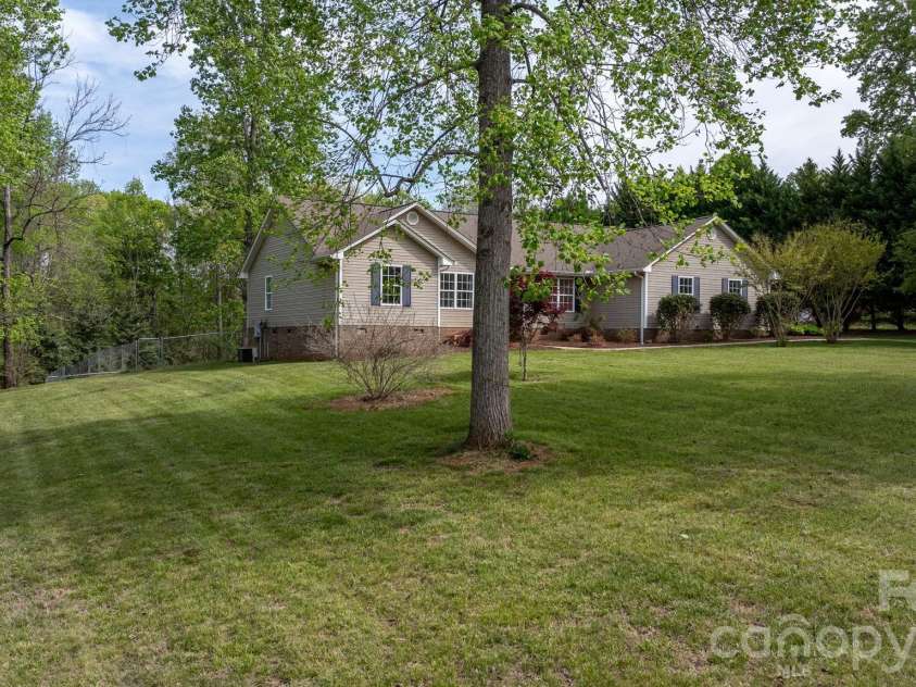 180 Cherry Blossom Lane, Stony Point, NC 28678.  MLS# CAR4365622, YatesRealty ID 12059. 