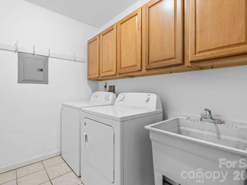 180 Cherry Blossom Lane, Stony Point, NC 28678.  MLS# CAR4365622, YatesRealty ID 12059. 