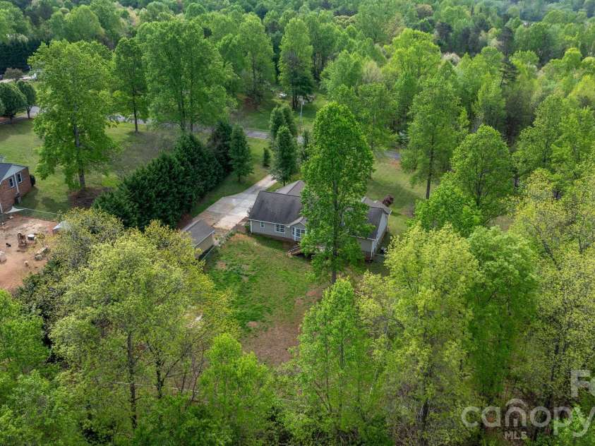 180 Cherry Blossom Lane, Stony Point, NC 28678.  MLS# CAR4365622, YatesRealty ID 12059. 
