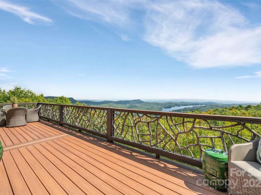 96 Moltz Court, Lake Toxaway, NC 28747.  MLS# CAR4308433, YatesRealty ID 1206. 