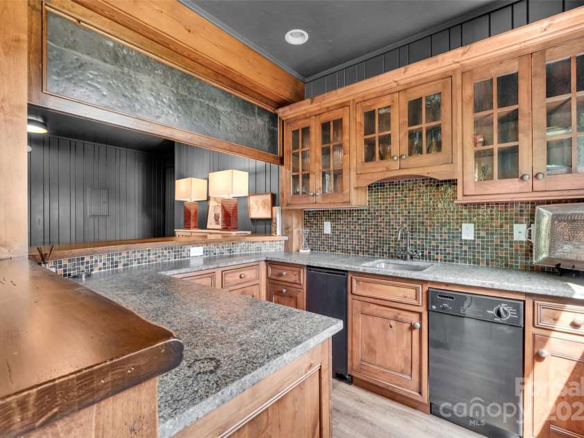 96 Moltz Court, Lake Toxaway, NC 28747.  MLS# CAR4308433, YatesRealty ID 1206. 