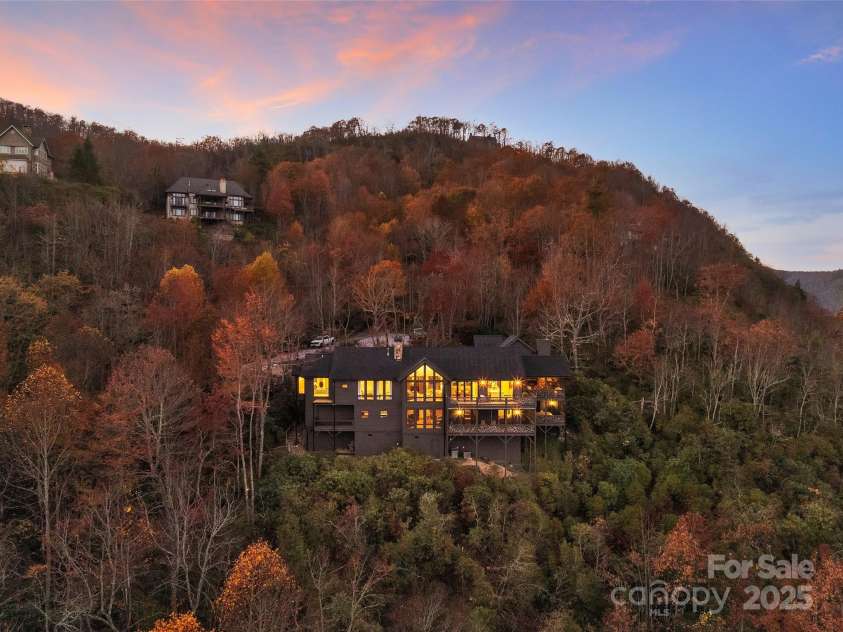 96 Moltz Court, Lake Toxaway, NC 28747.  MLS# CAR4308433, YatesRealty ID 1206. 