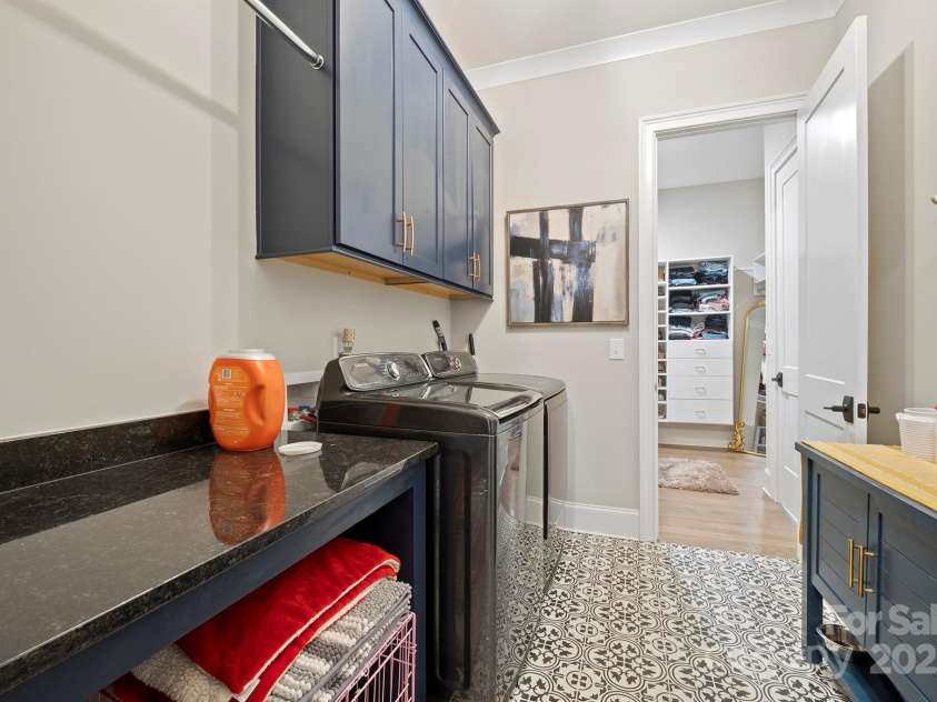 180 Twin Sisters Lane, Mooresville, NC 28117.  MLS# CAR4235411, YatesRealty ID 12060. Laundry