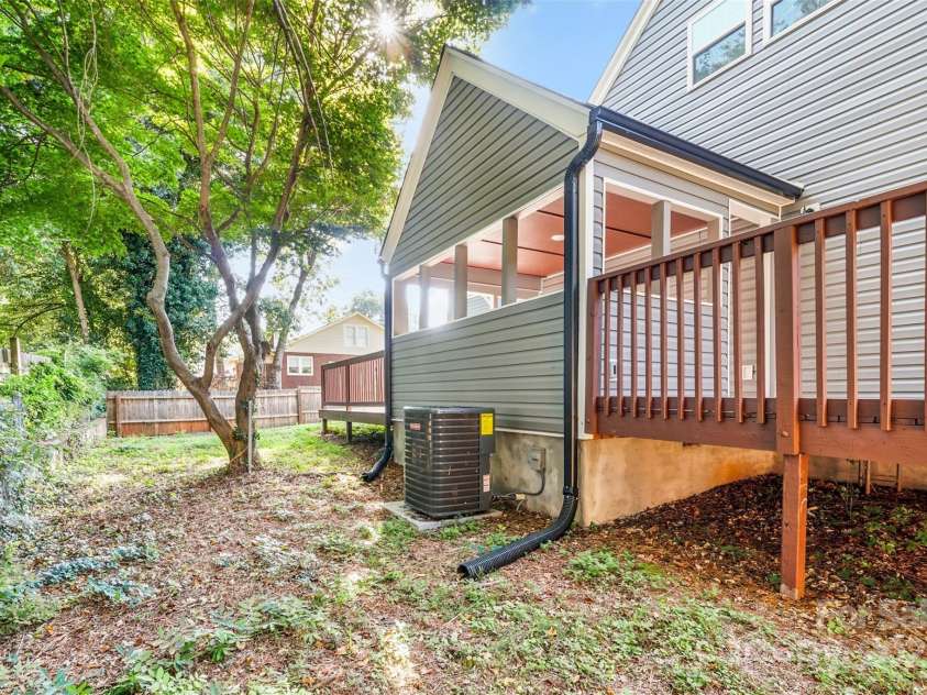 244 Race Street, Statesville, NC 28677.  MLS# CAR4235219, YatesRealty ID 12062. 