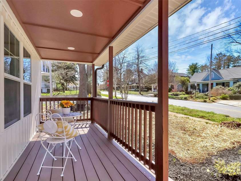 244 Race Street, Statesville, NC 28677.  MLS# CAR4235219, YatesRealty ID 12062. 