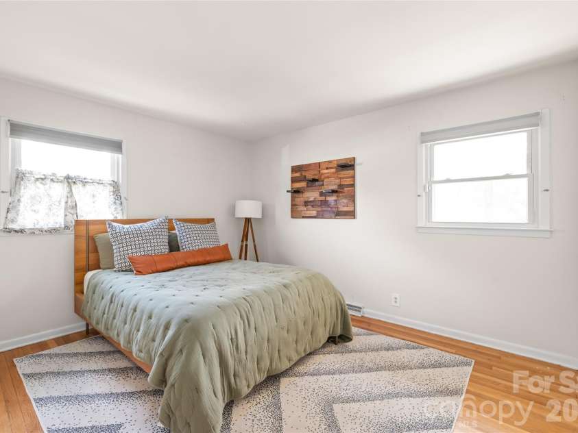 4106 Tipperary Place, Charlotte, NC 28215.  MLS# CAR4368088, YatesRealty ID 12062. 