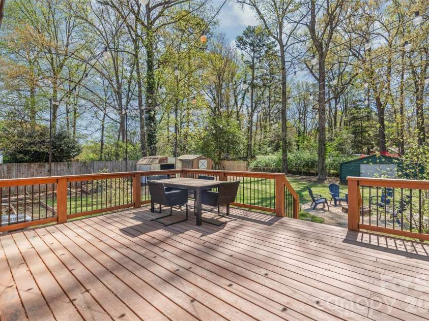 4106 Tipperary Place, Charlotte, NC 28215.  MLS# CAR4368088, YatesRealty ID 12062. 