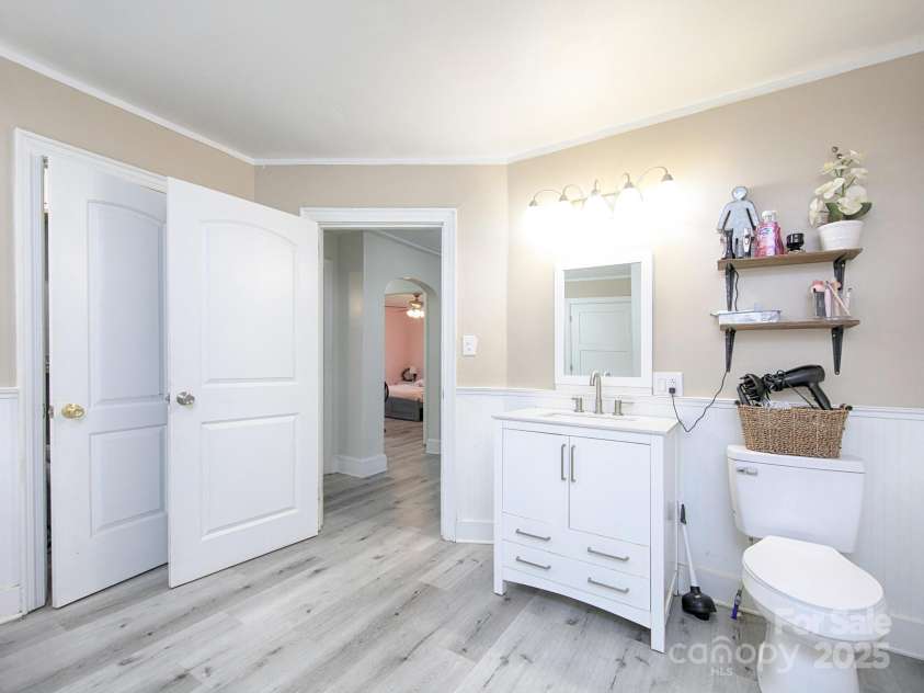 303 Island Ford Road, Maiden, NC 28650.  MLS# CAR4254952, YatesRealty ID 12063. 