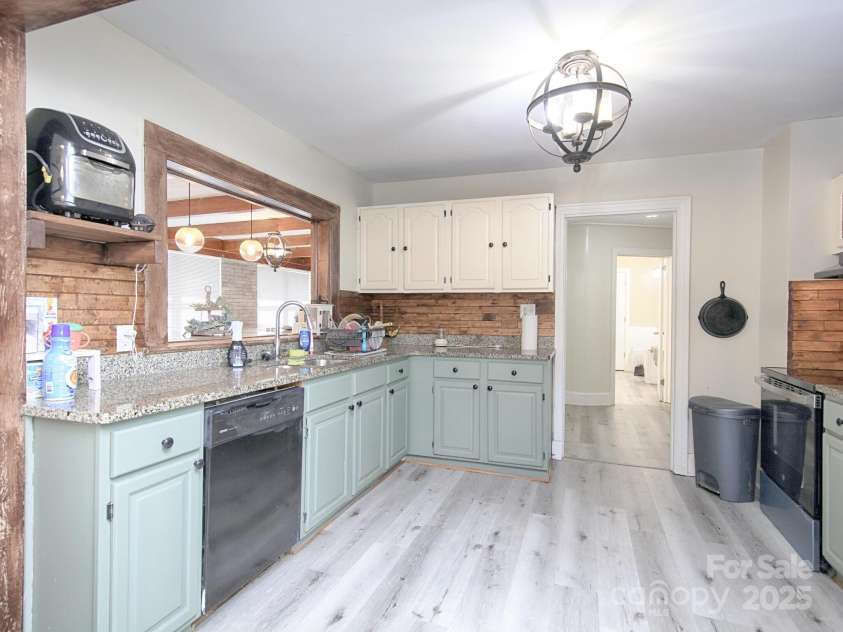 303 Island Ford Road, Maiden, NC 28650.  MLS# CAR4254952, YatesRealty ID 12063. 