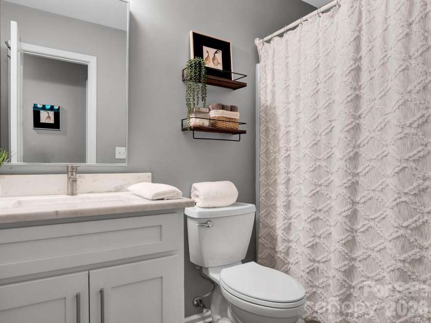 17207 Shadow Bark Drive, Cornelius, NC 28031.  MLS# CAR4340143, YatesRealty ID 12064. 