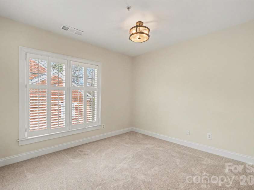 4921 South Hill View Drive, Charlotte, NC 28210.  MLS# CAR4355651, YatesRealty ID 12065. Additional third bedroom