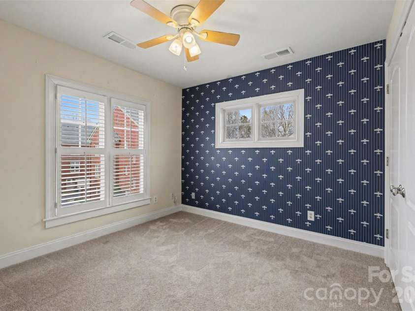 4921 South Hill View Drive, Charlotte, NC 28210.  MLS# CAR4355651, YatesRealty ID 12065. Second bedroom