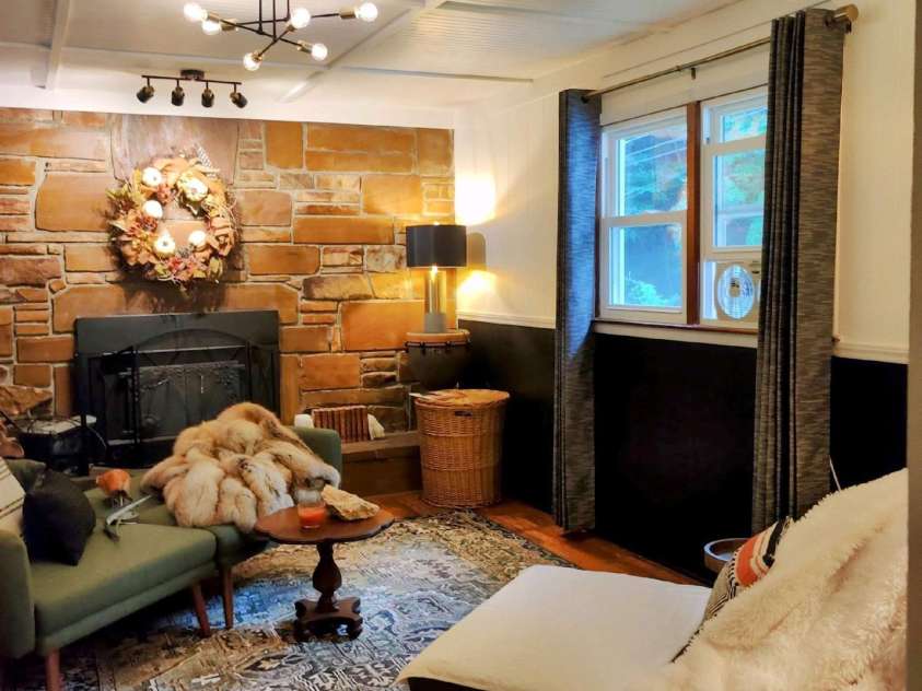 607 Fred Sparks Road, Bakersville, NC 28705.  MLS# CAR4296493, YatesRealty ID 12065. 