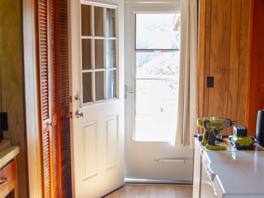 607 Fred Sparks Road, Bakersville, NC 28705.  MLS# CAR4296493, YatesRealty ID 12065. 