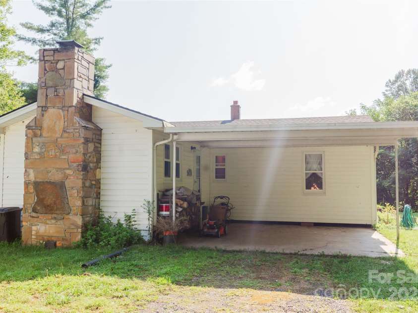 607 Fred Sparks Road, Bakersville, NC 28705.  MLS# CAR4296493, YatesRealty ID 12065. 