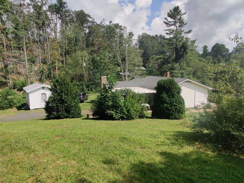 607 Fred Sparks Road, Bakersville, NC 28705.  MLS# CAR4296493, YatesRealty ID 12065. 