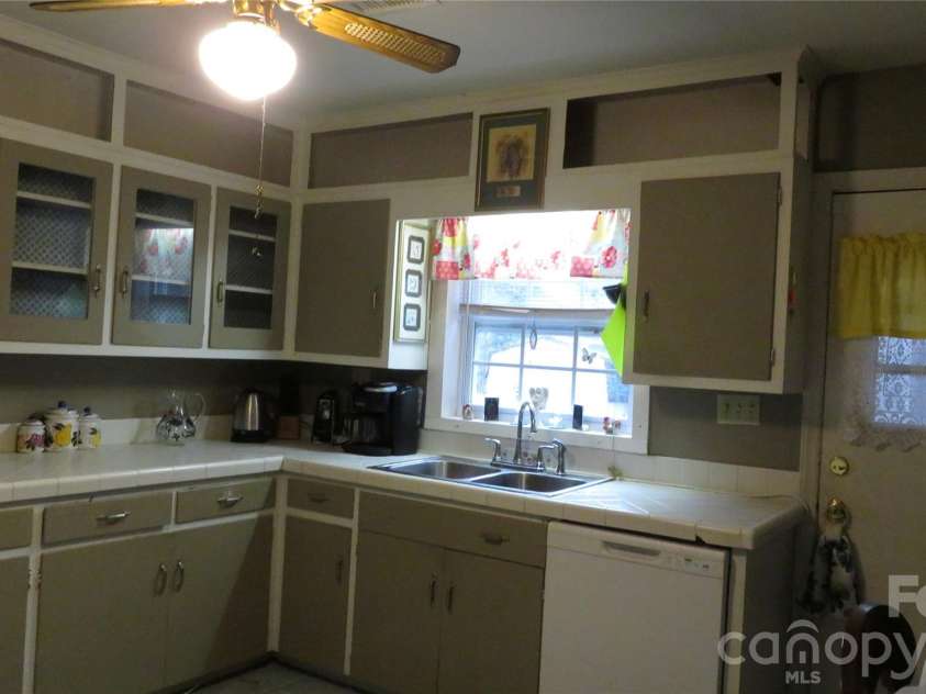 3622 Union Road, Gastonia, NC 28056.  MLS# CAR4346544, YatesRealty ID 12067. 