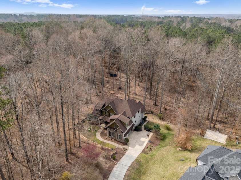 109 Hawksnest Lane, Mooresville, NC 28117.  MLS# CAR4230987, YatesRealty ID 12068. 
