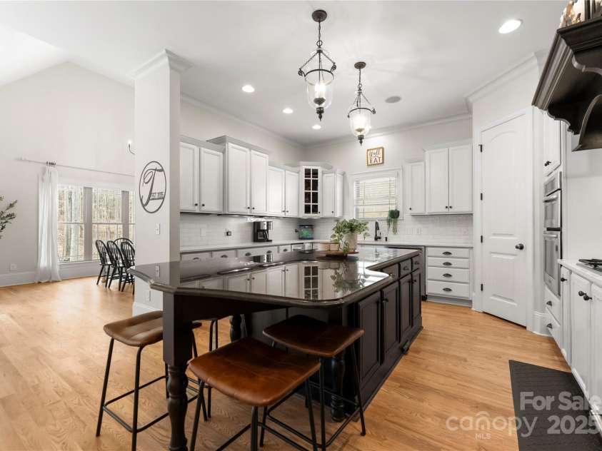 109 Hawksnest Lane, Mooresville, NC 28117.  MLS# CAR4230987, YatesRealty ID 12068. 