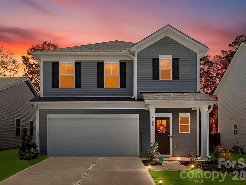 145 Baucom Street, Charlotte, NC 28216.  MLS# CAR4322345, YatesRealty ID 12068. 