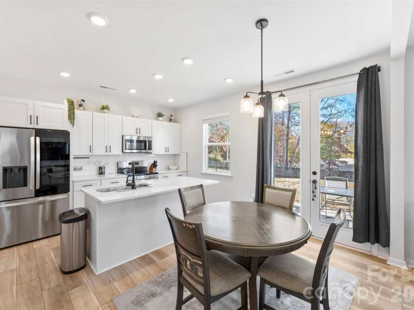 145 Baucom Street, Charlotte, NC 28216.  MLS# CAR4322345, YatesRealty ID 12068. 
