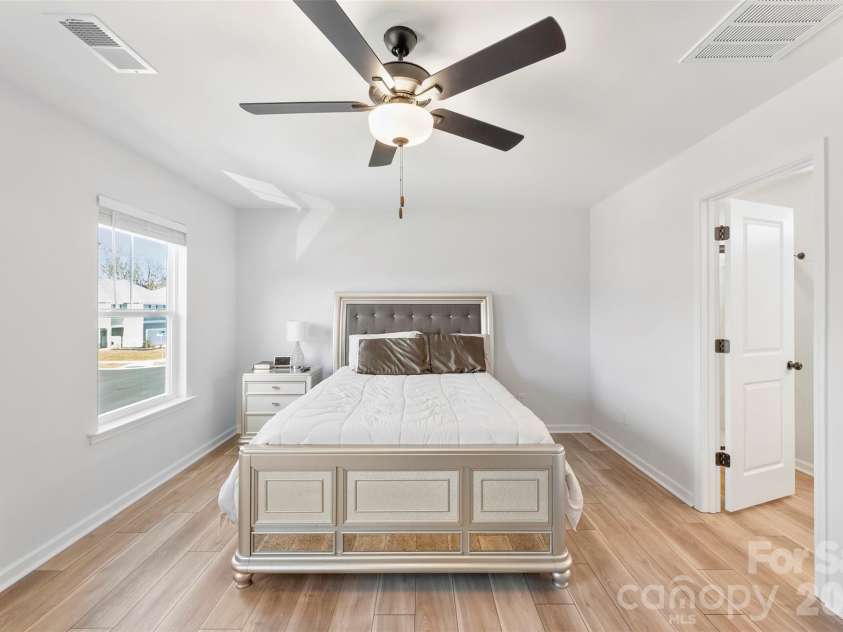 145 Baucom Street, Charlotte, NC 28216.  MLS# CAR4322345, YatesRealty ID 12068. 