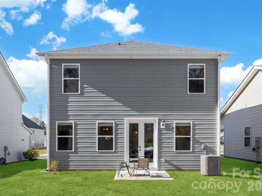 145 Baucom Street, Charlotte, NC 28216.  MLS# CAR4322345, YatesRealty ID 12068. 