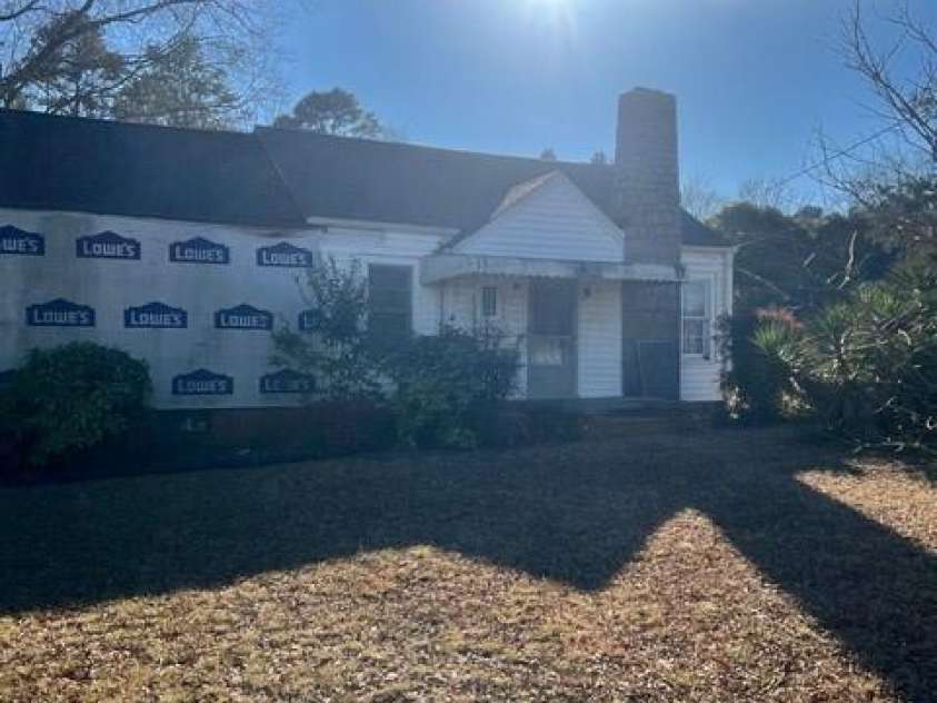 3950 Alpine Avenue, Midland, NC 28107.  MLS# CAR4365202, YatesRealty ID 12069. 