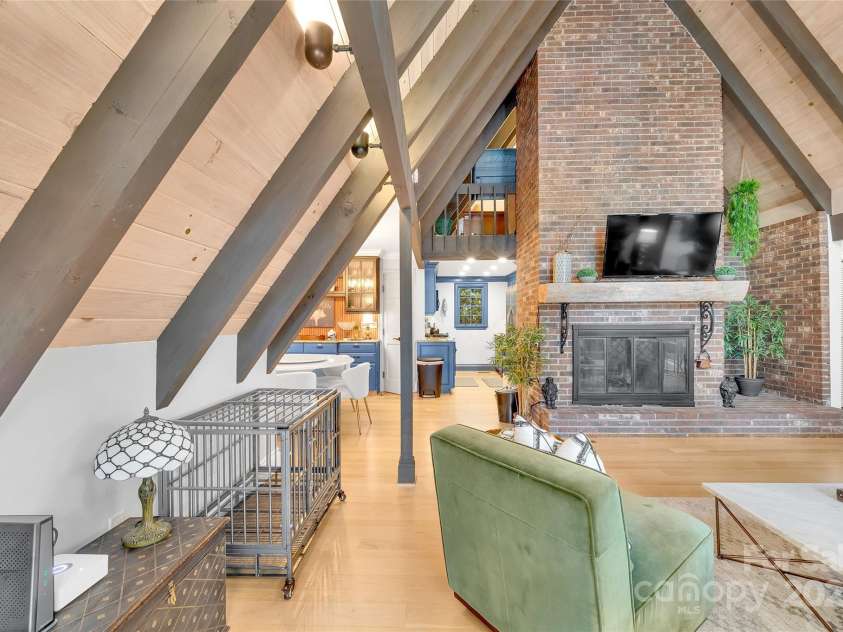 562 West Club Boulevard, Lake Toxaway, NC 28747.  MLS# CAR4199636, YatesRealty ID 1207. 