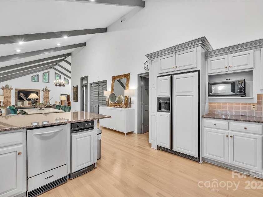 562 West Club Boulevard, Lake Toxaway, NC 28747.  MLS# CAR4199636, YatesRealty ID 1207. 