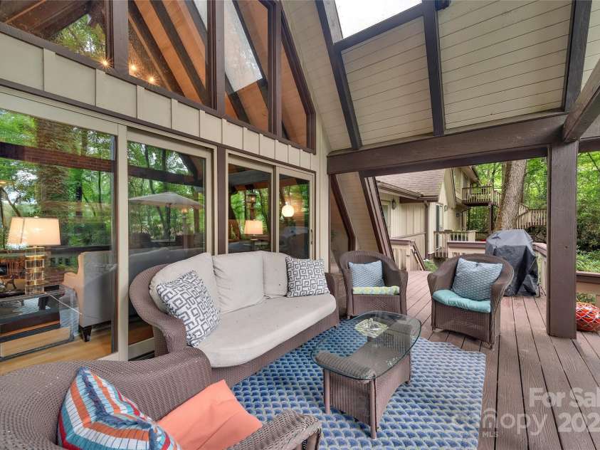 562 West Club Boulevard, Lake Toxaway, NC 28747.  MLS# CAR4199636, YatesRealty ID 1207. 