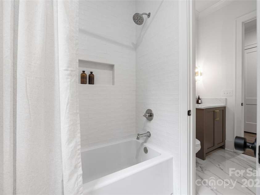 1816 Parson Street, Charlotte, NC 28205.  MLS# CAR4252975, YatesRealty ID 12070. 