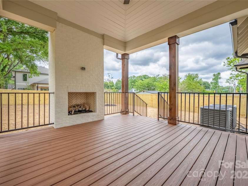 1816 Parson Street, Charlotte, NC 28205.  MLS# CAR4252975, YatesRealty ID 12070. 