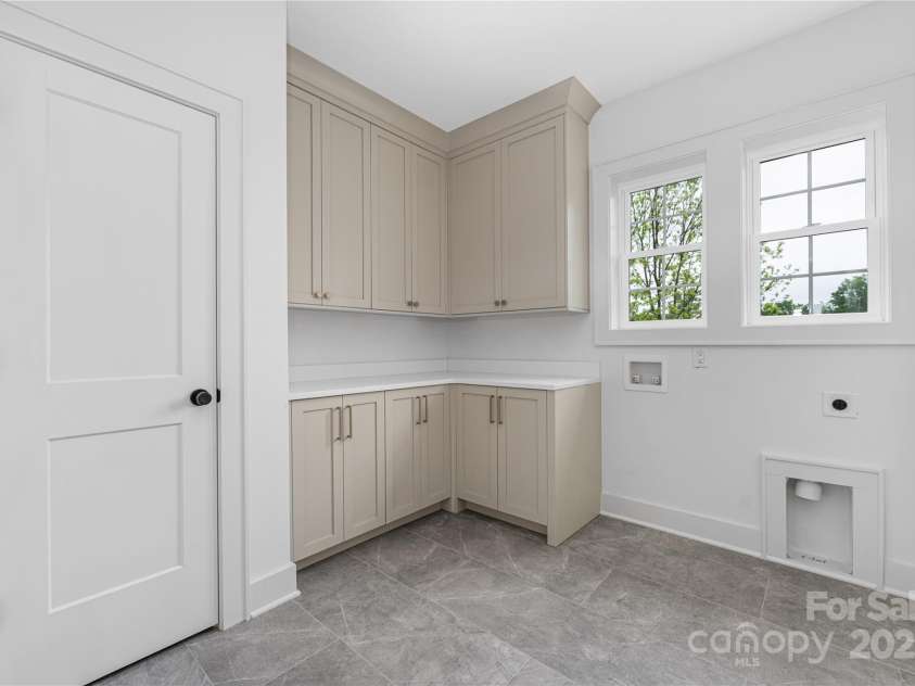 1816 Parson Street, Charlotte, NC 28205.  MLS# CAR4252975, YatesRealty ID 12070. Laundry room