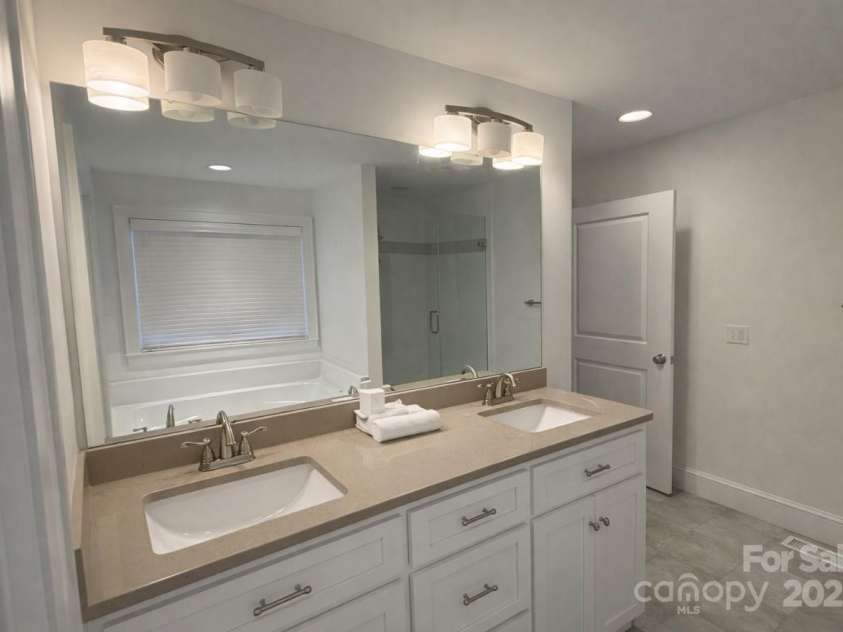 686 Elizabeth Street, Concord, NC 28025.  MLS# CAR4330941, YatesRealty ID 12070. 