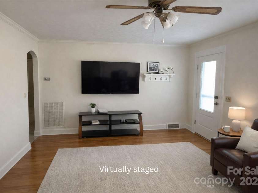 686 Elizabeth Street, Concord, NC 28025.  MLS# CAR4330941, YatesRealty ID 12070. 